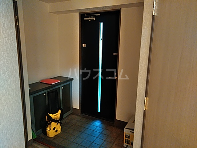 13/30 玄関
