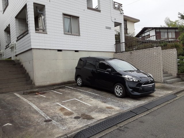 20/29 駐車場