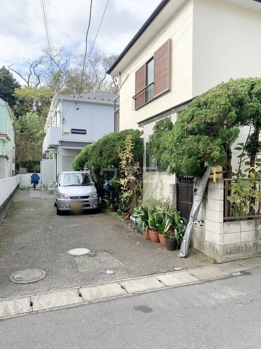 21/29 エントランス