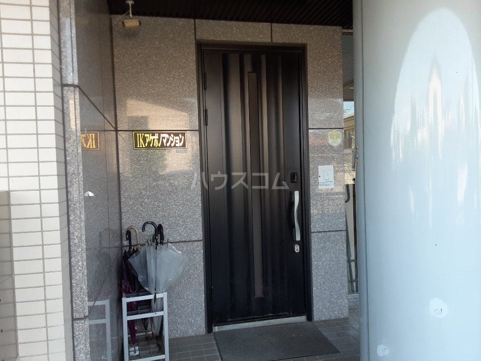 25/30 エントランス