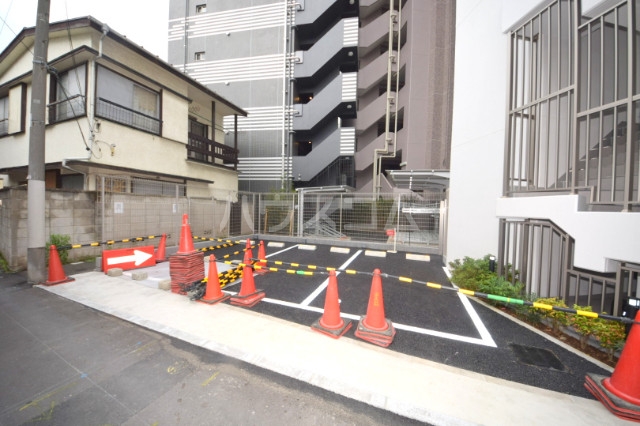 20/27 駐車場