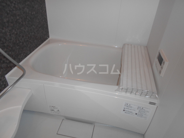 13/30 浴室