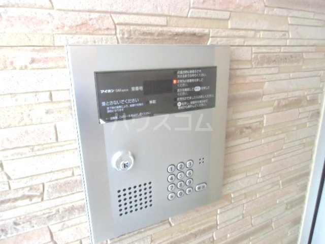 22/30 エントランス