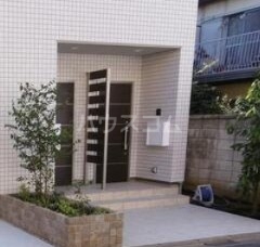 15/19 エントランス