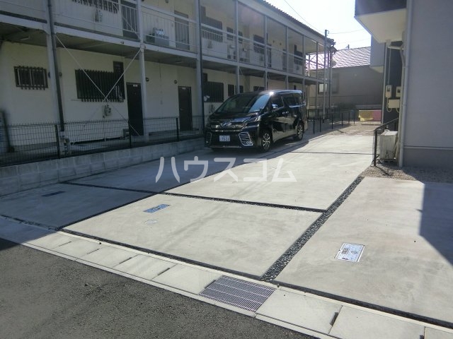22/27 駐車場