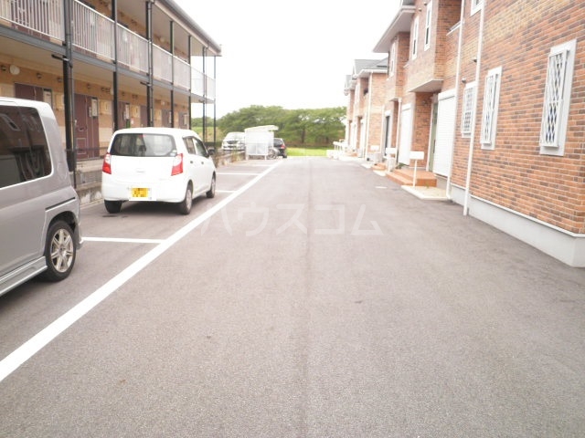2/7 駐車場