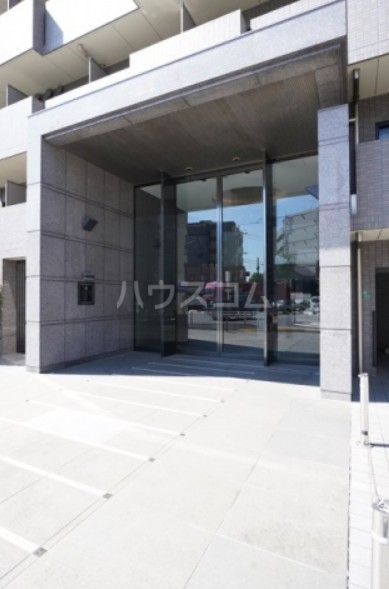 16/26 エントランス