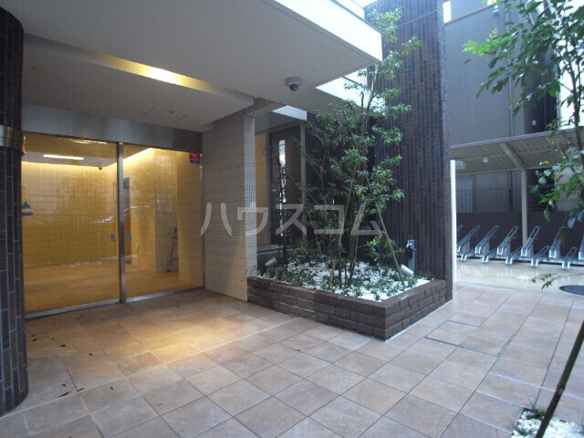 15/20 エントランス