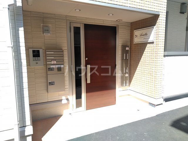 23/30 エントランス