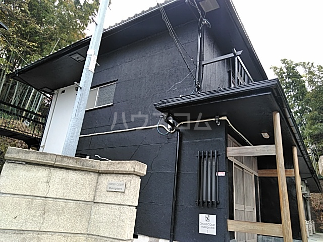 16/23 エントランス