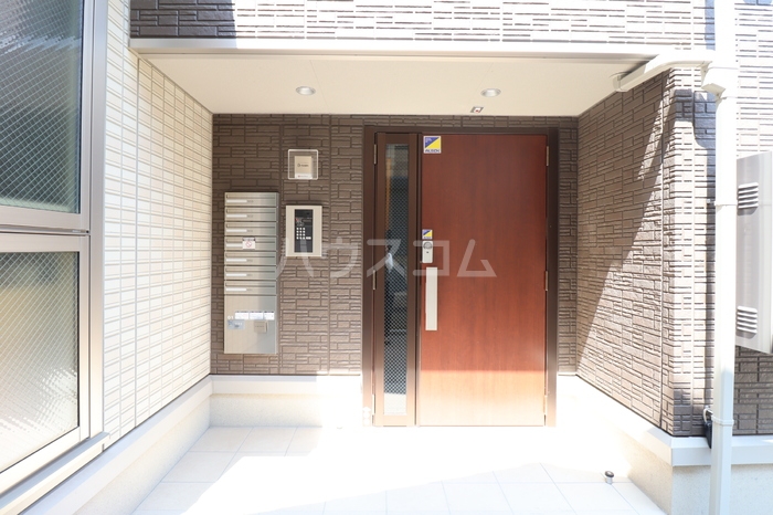 16/22 エントランス