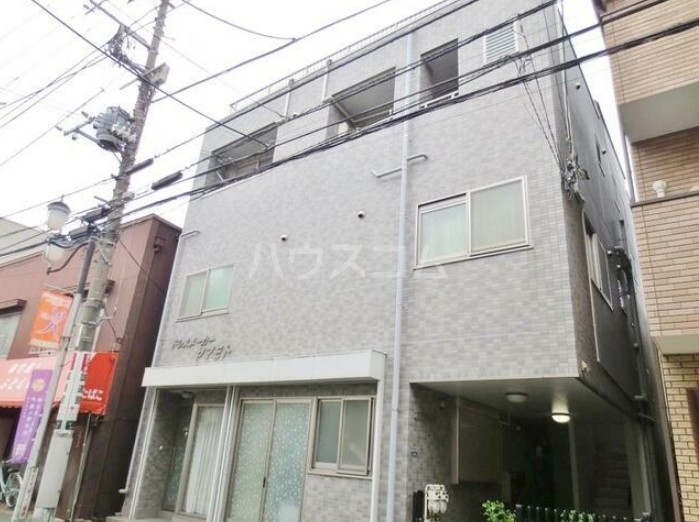 16/20 エントランス