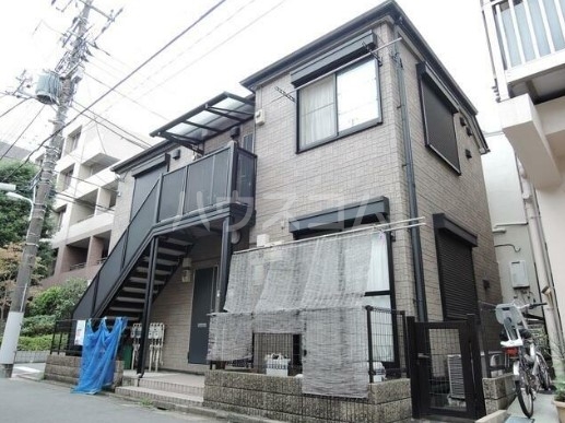 16/20 エントランス