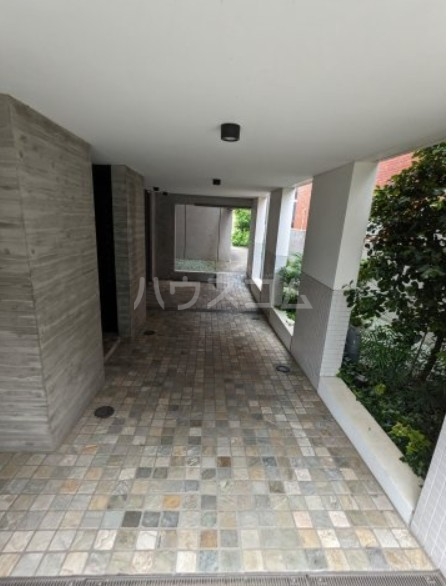 16/26 エントランス