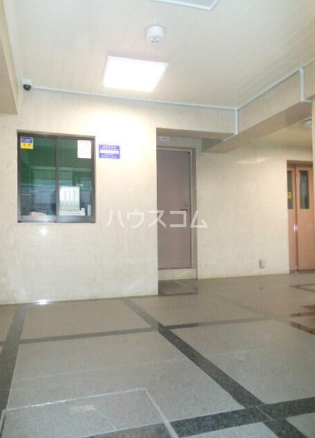 14/15 エントランス