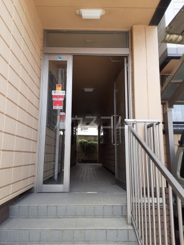 19/23 エントランス