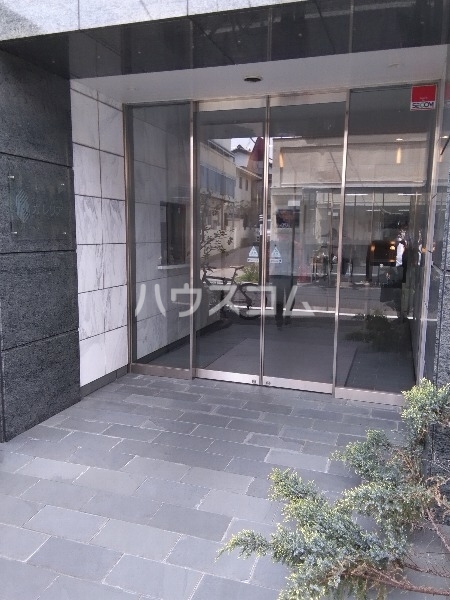 14/15 エントランス