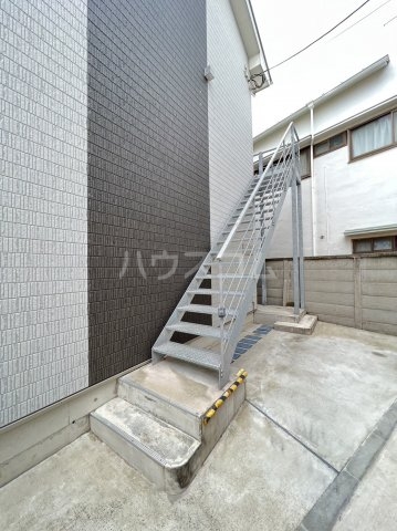 20/29 エントランス