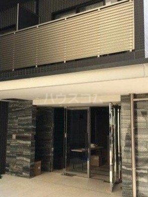 20/30 エントランス