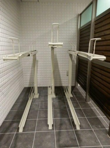 24/30 エントランス