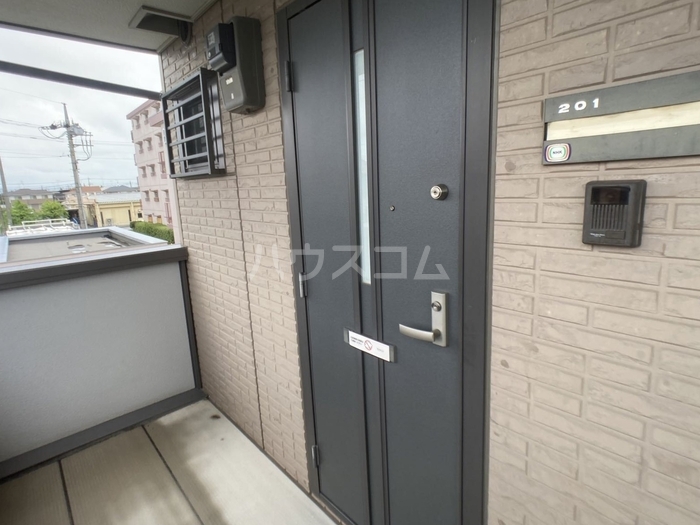 24/30 エントランス