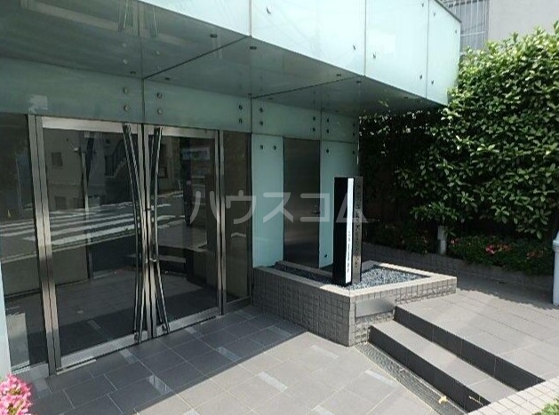 17/25 エントランス