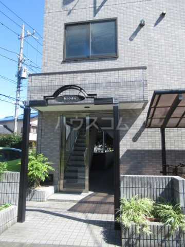 24/30 エントランス