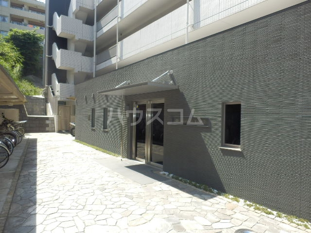 25/30 エントランス