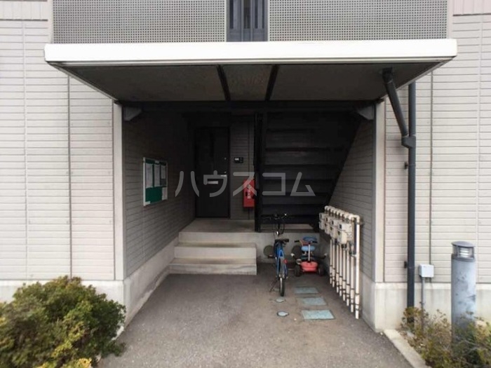 17/28 エントランス