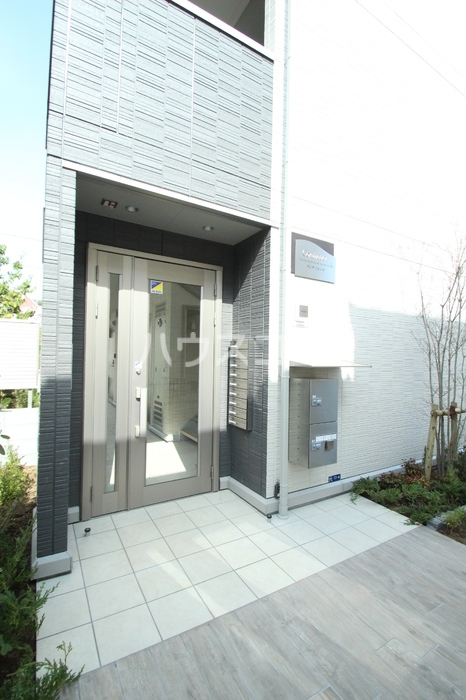 15/18 エントランス