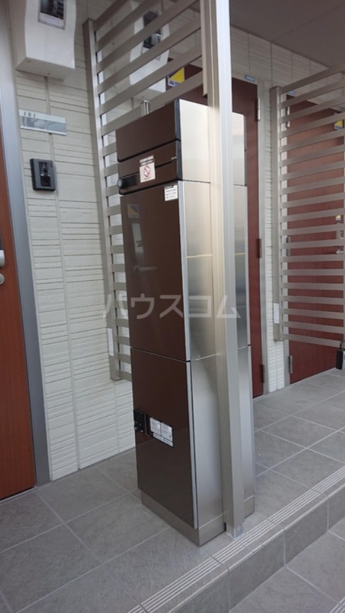 15/16 エントランス