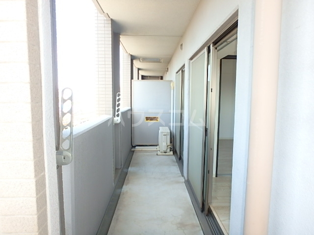 17/28 バルコニー