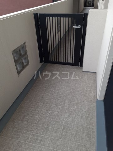 16/27 バルコニー