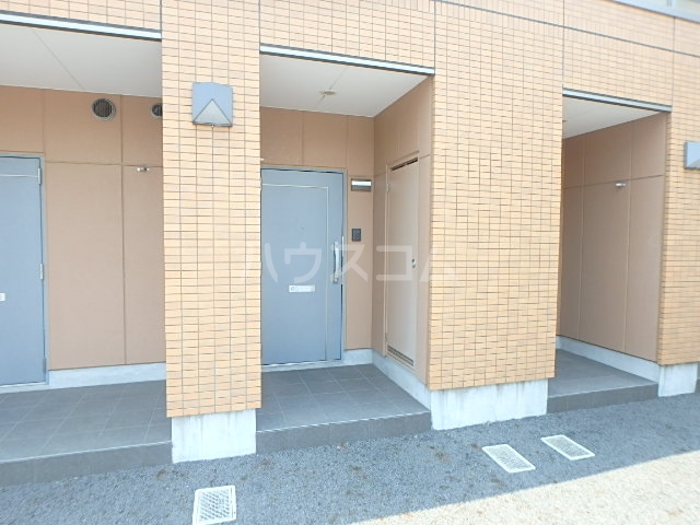 21/23 エントランス