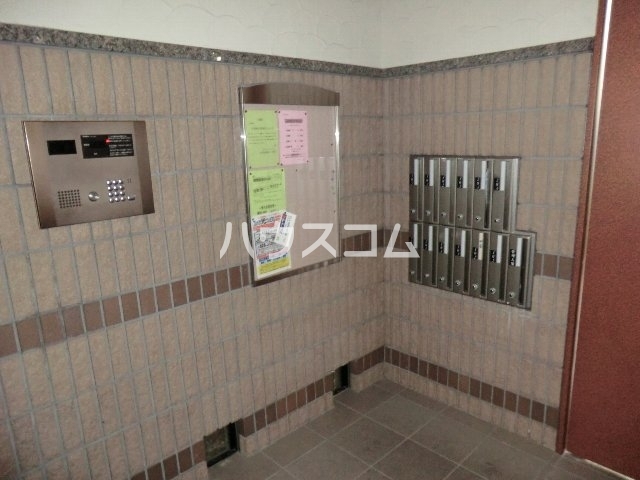 2/5 エントランス