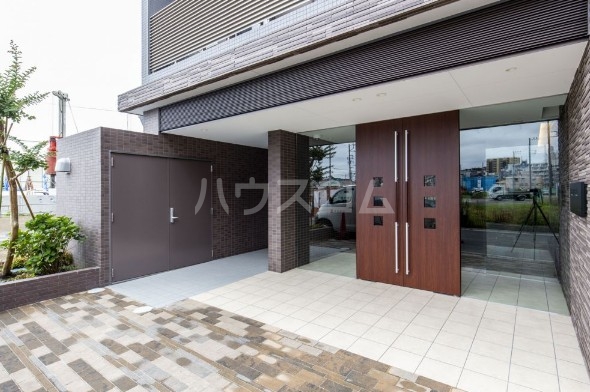 2/3 エントランス