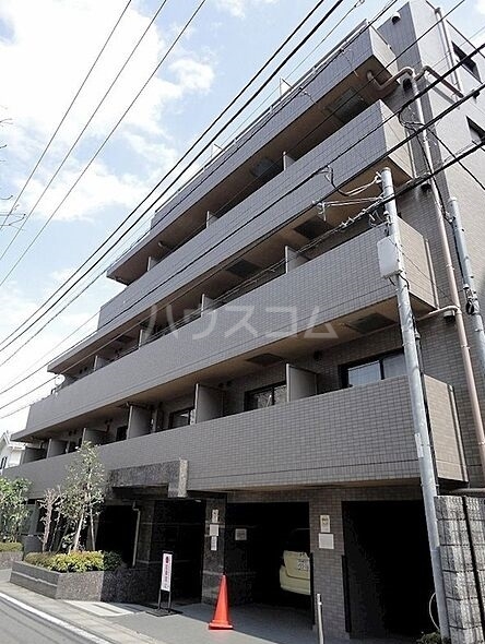 ルーブル芦花公園の外観