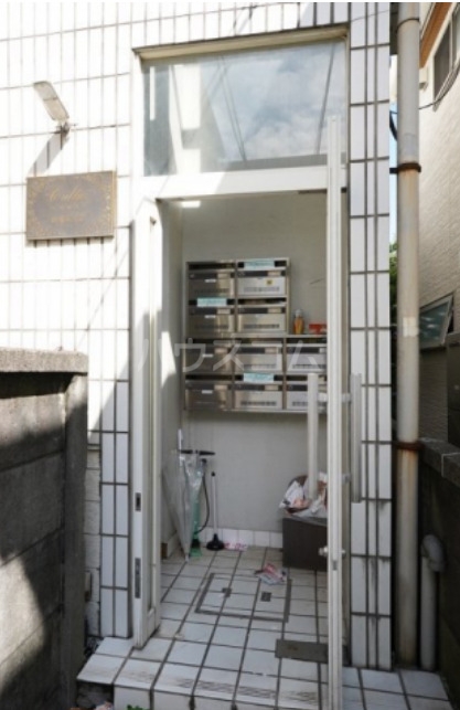 17/19 エントランス