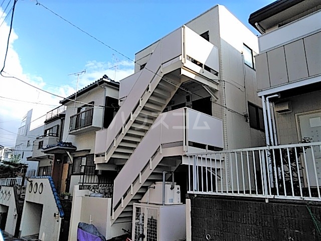 2/5 エントランス