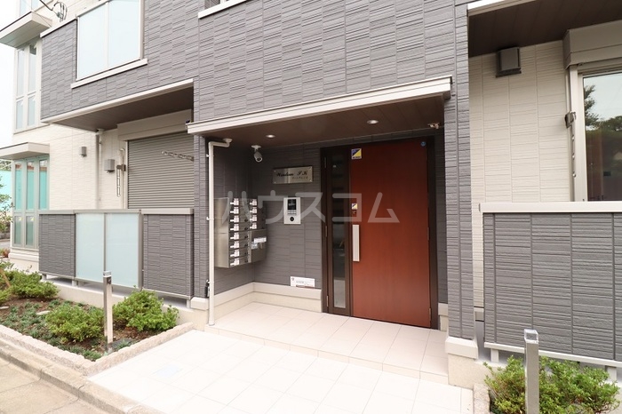 3/4 エントランス