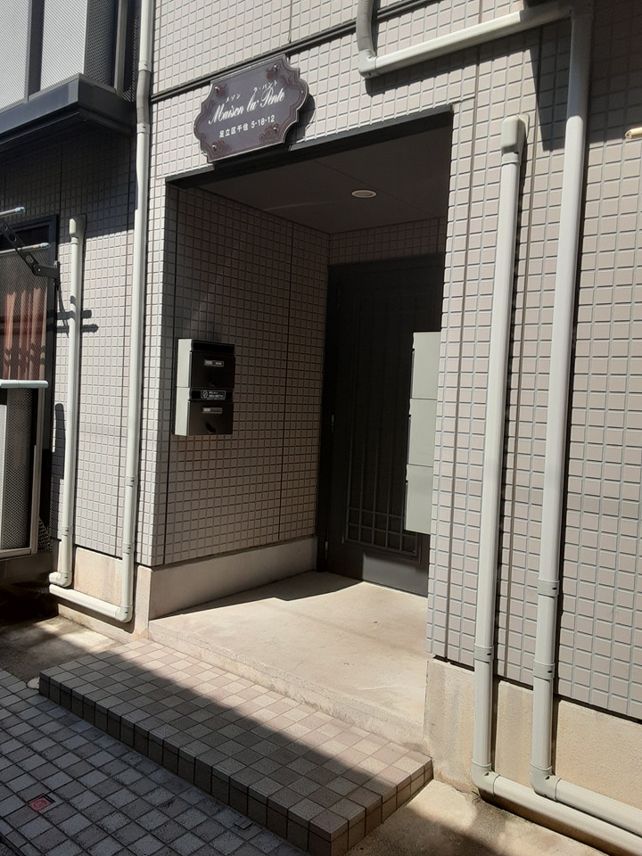 2/5 エントランス