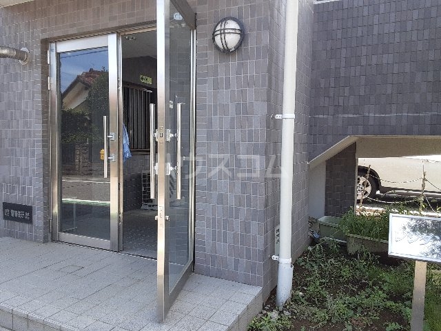 19/29 エントランス