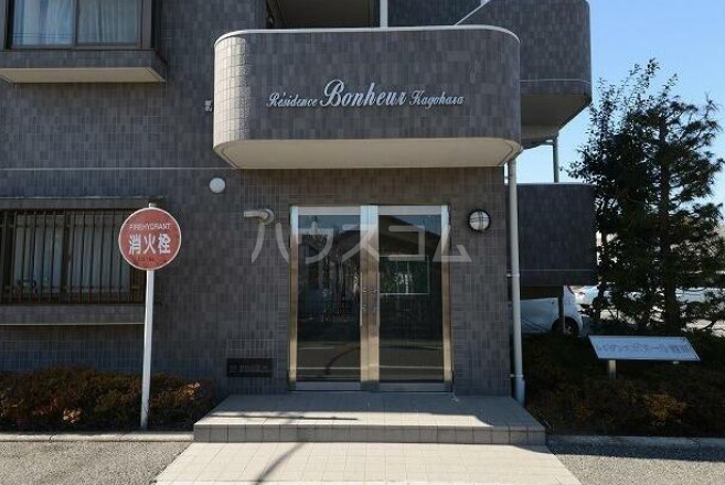 18/29 エントランス