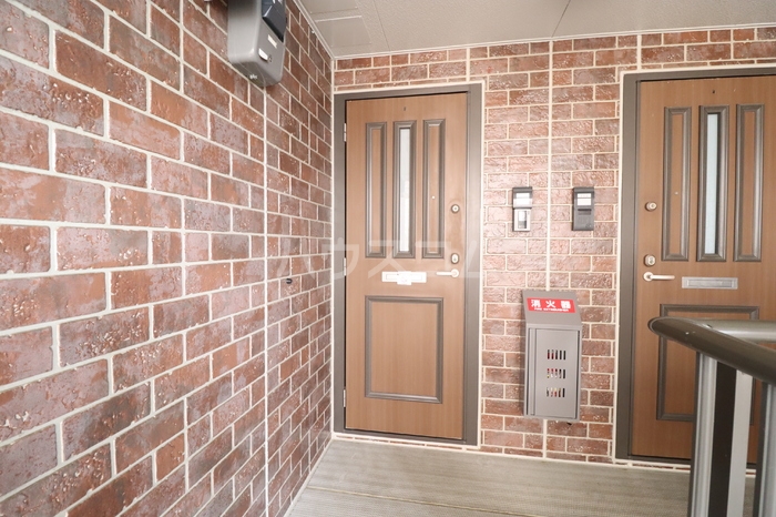 2/4 エントランス