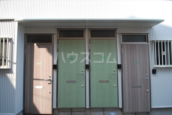 24/30 エントランス