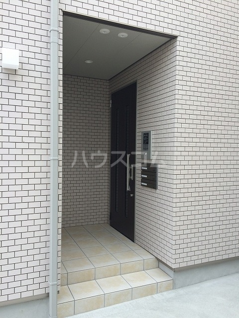 21/28 エントランス