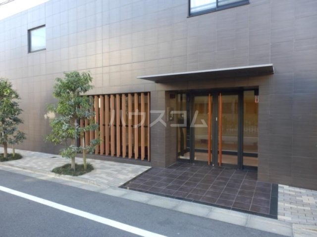 15/16 エントランス