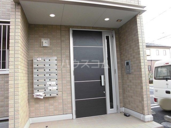 25/30 エントランス