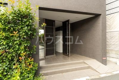 18/28 エントランス