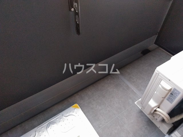 18/27 バルコニー